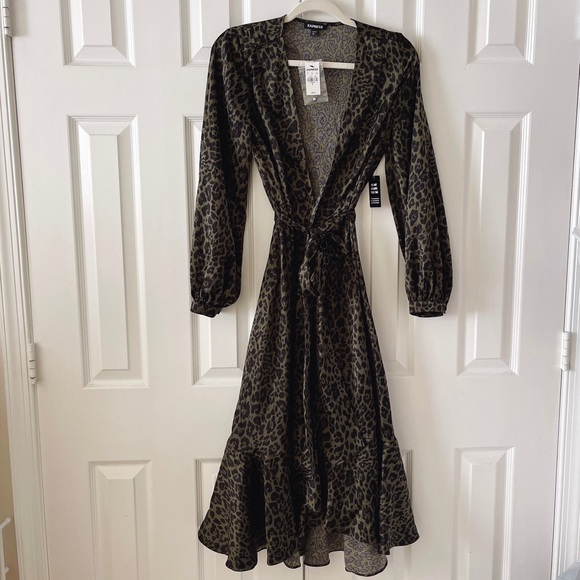 NWT Express Leopard Print Midi Dress - Picture 3 of 9